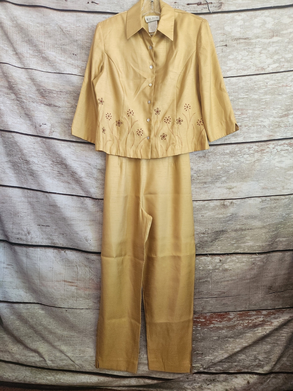 Vintage Gold Embroidered Two-Piece Pant Set